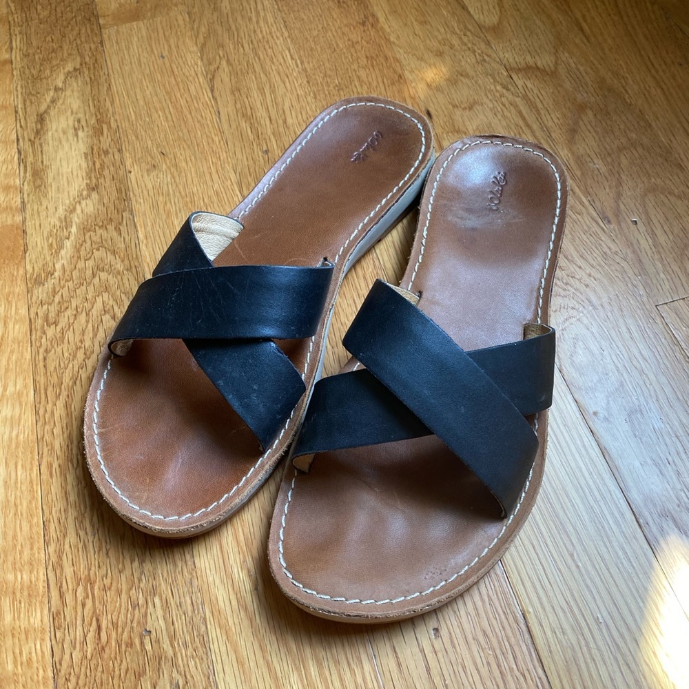 Olukai black sandals